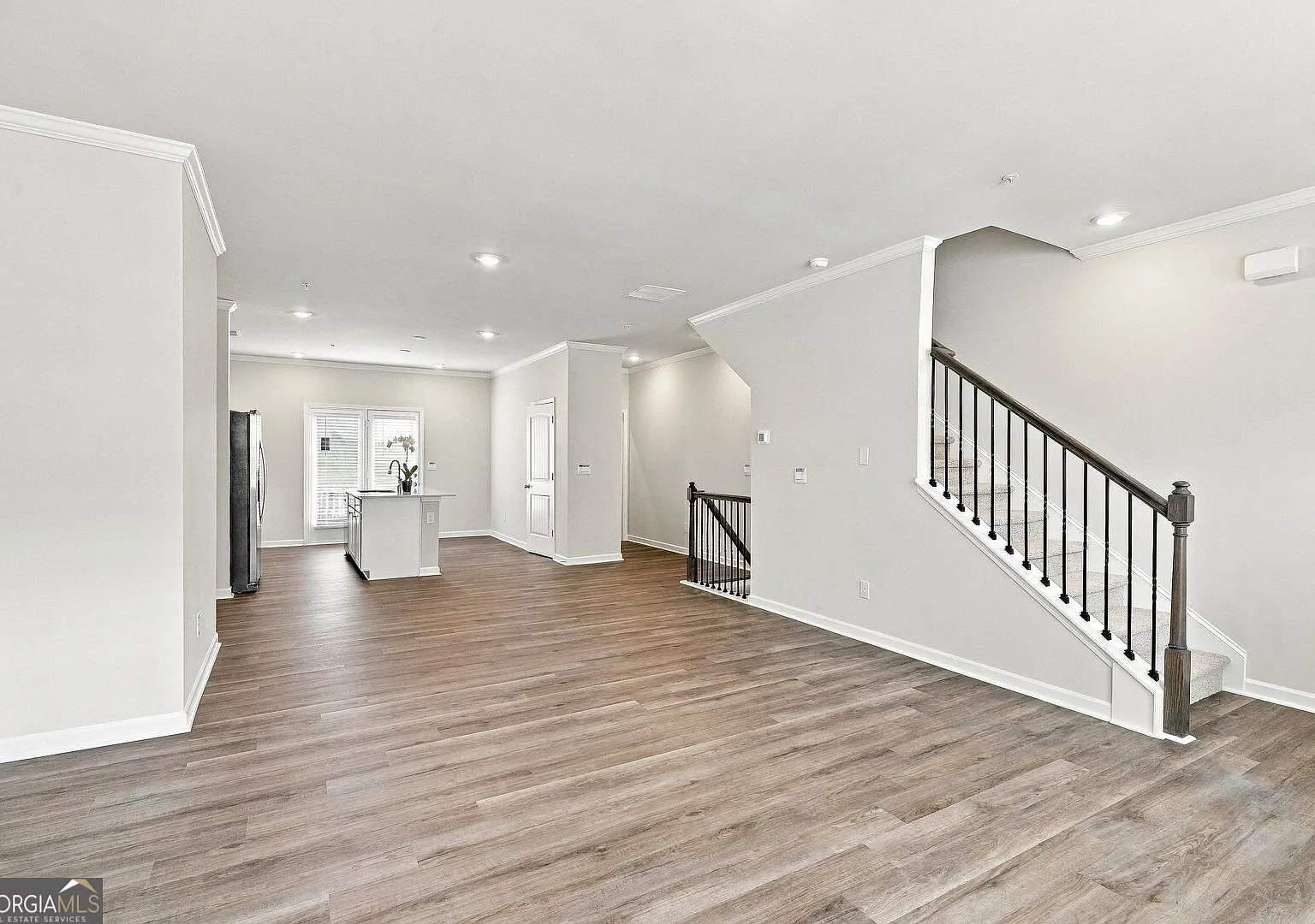 4 bed, 3.5 bath, 1798 sqft, $2,999 — Photo 4