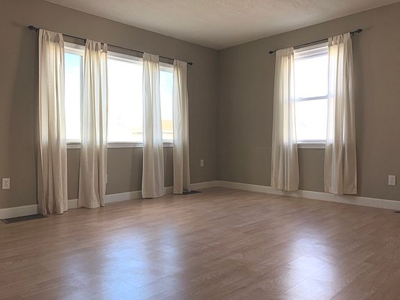 3rd image of 230 Toni St