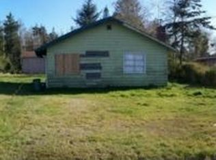 90910 Travis Ln, Coos Bay, OR 97420