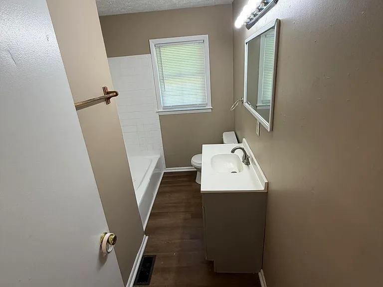 2405 Windwood Ct — Photo 13