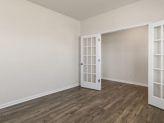 4th image of 1158 Aviator Lane
