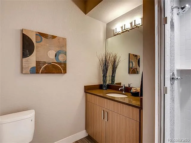 167 W 10th Ave — Photo 5
