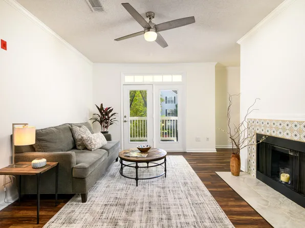 45 Sycamore Ave APT 225, Charleston, SC 29407