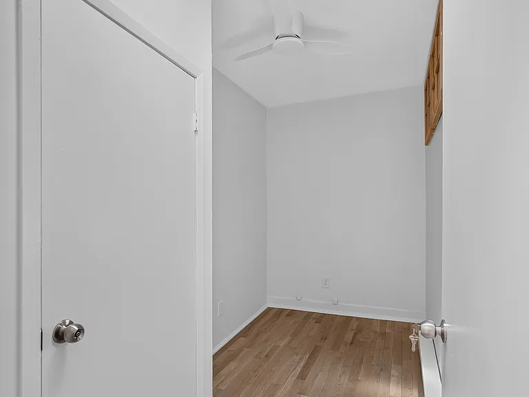351 Smith St #3 — Photo 4