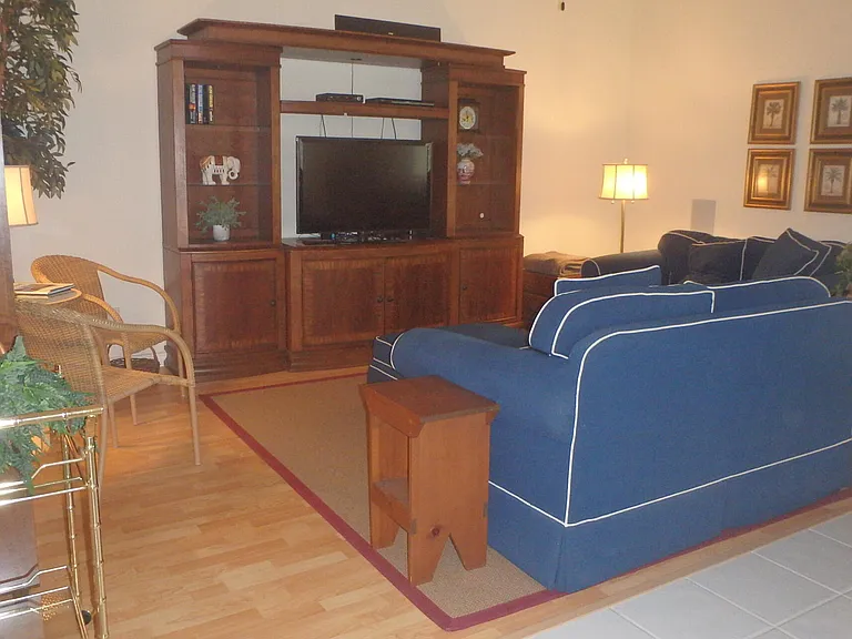 1880 SW Springfield Ct — Photo 31