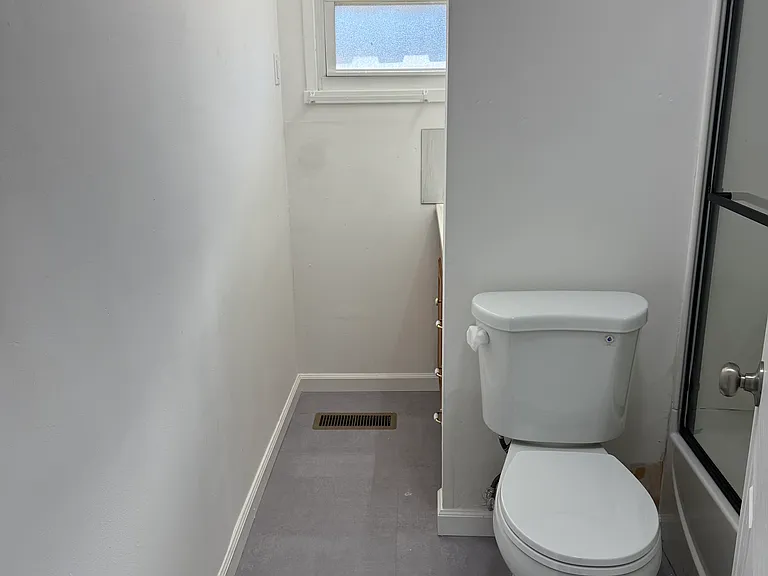 4660 Frankfort Ave — Photo 14