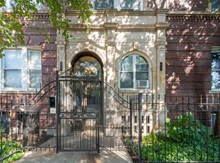 1424 E Hyde Park Blvd #2, Chicago, IL 60615