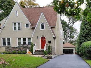 229 Orchard Pl, Ridgewood, NJ 07450