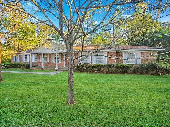 3rd image of 203 Debbie Dr