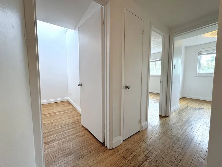 1175 Queen St E #B — Photo 14