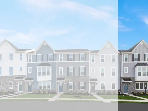 1200 Olivia Dr, Oakdale, PA 15071