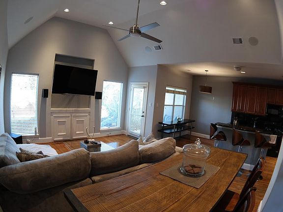 2nd Floor Living Room