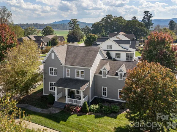 154 Birchbark Dr, Mills River, NC 28759