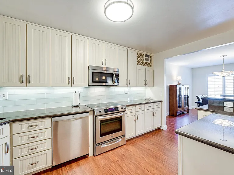 8340 Greensboro Dr #521 — Photo 5