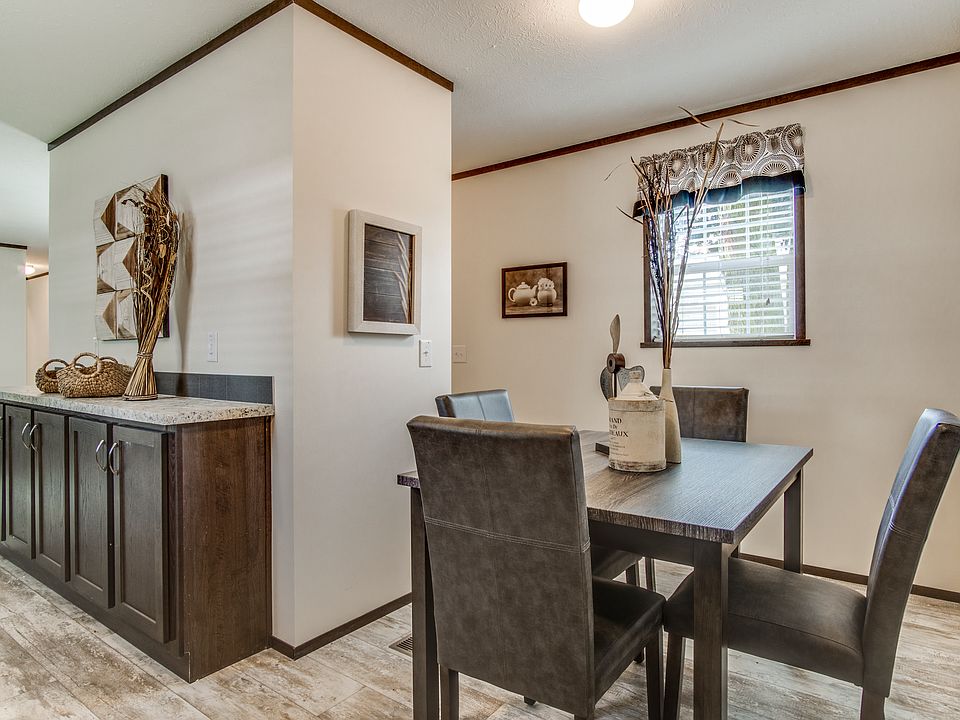 2nd image of 38000 Le Chateau Blvd #122
