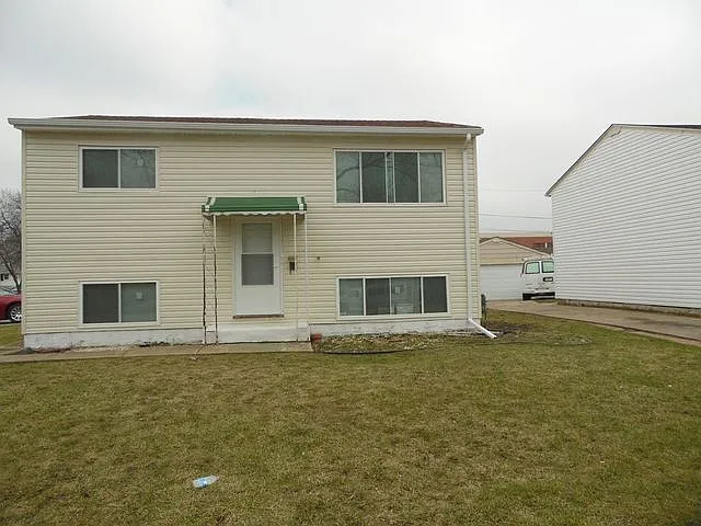 16405 Ashland Ave photo 1