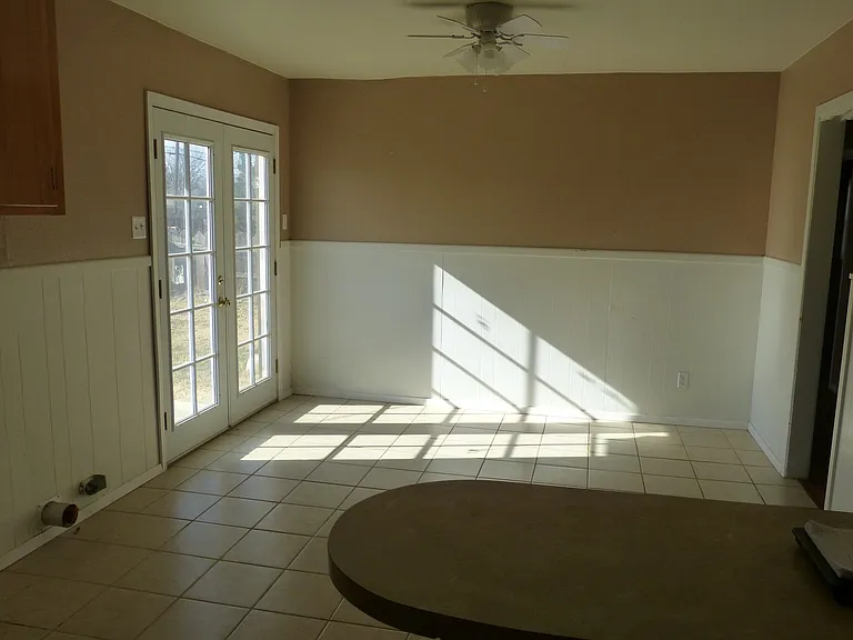 703 Dixie Dr — Photo 6