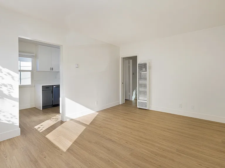 2023 Mathews Ave #A — Photo 10
