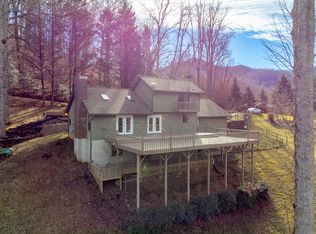 66 Woodcrest Cir, Franklin, NC 28734