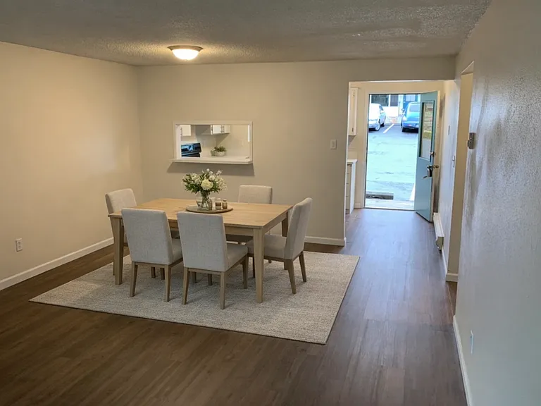 727 SW Drumwood Ave — Photo 4
