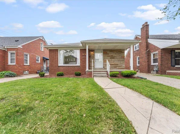 1874 19th St, Wyandotte, MI 48192
