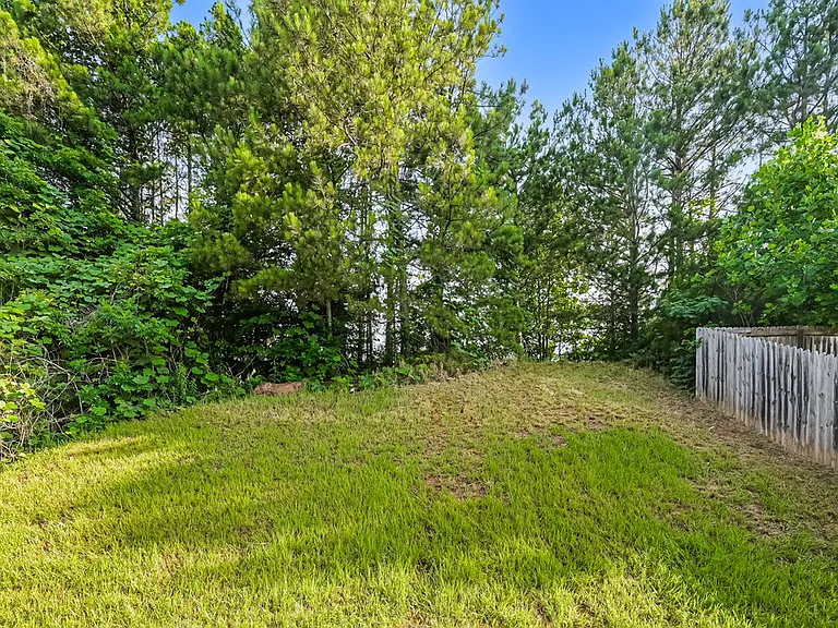 124 Hillcrest Cir — Photo 17