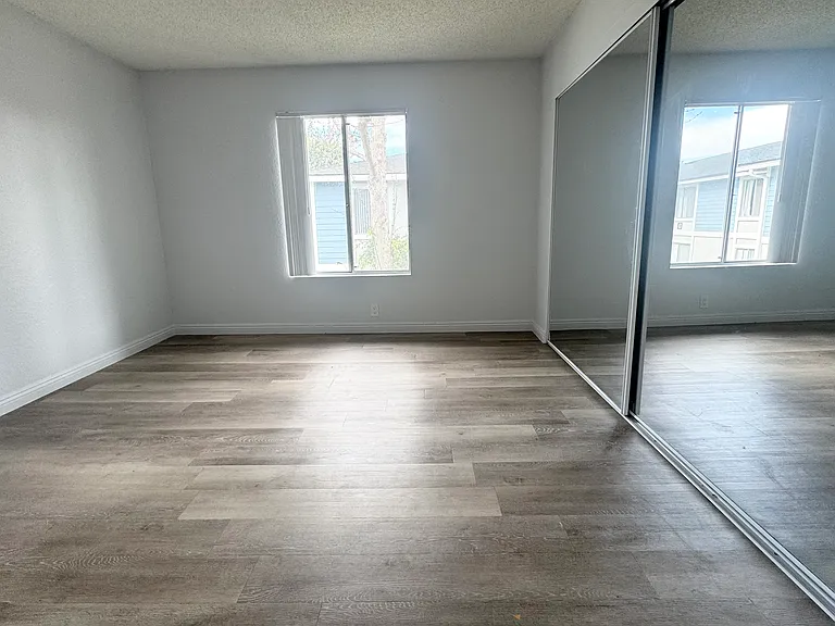 Victoria Pines — Photo 27
