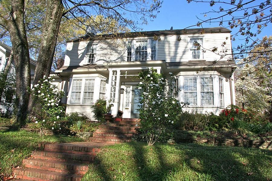 2nd image of 225 Hawthorne Rd