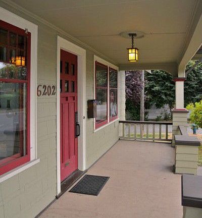 great front porch!