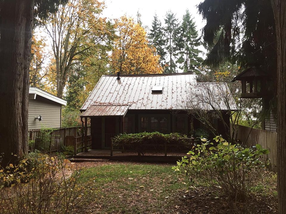 1st image of 9473 NE Loughrey Ave