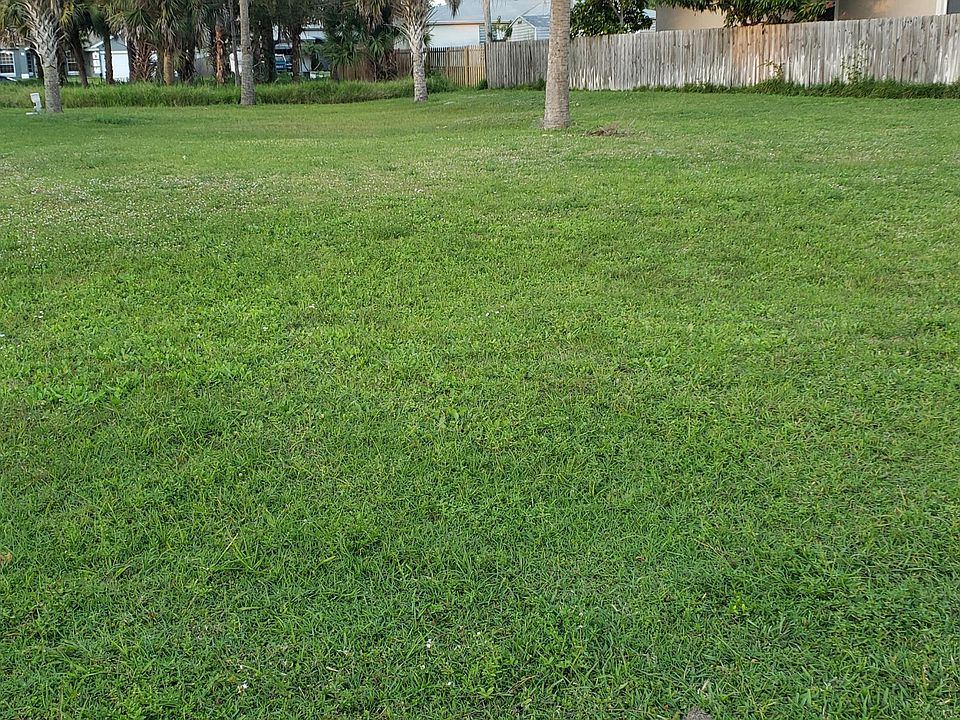 1st image of 1049 SW Firestone Ave