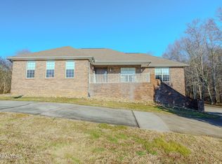 2823 Niles Ferry Rd, Vonore, TN 37885