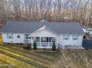 707 Robin Hood Dr, Crossville, TN 38555