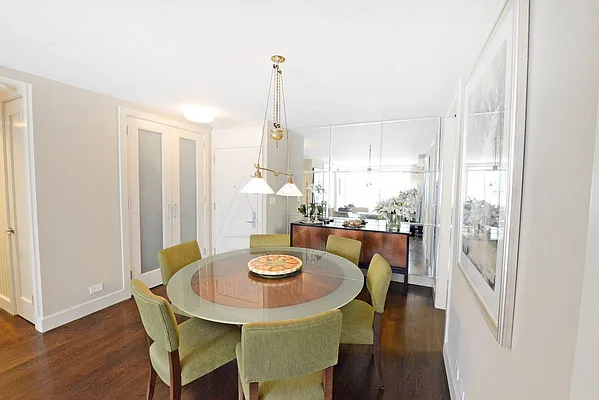 Rented by Peter Ashe | media 33