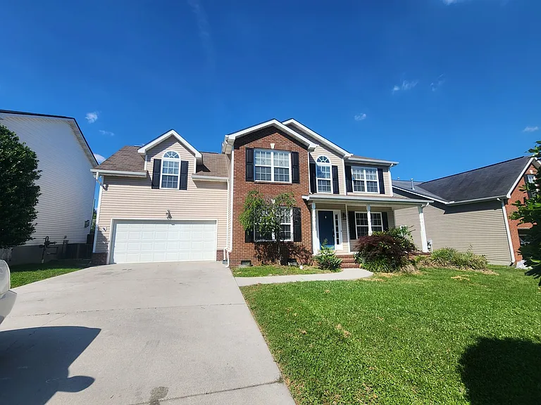 3346 Hunt Crest Rd — Photo 1