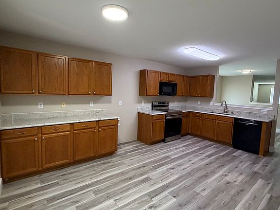 4th image of 3605 Butler Dr