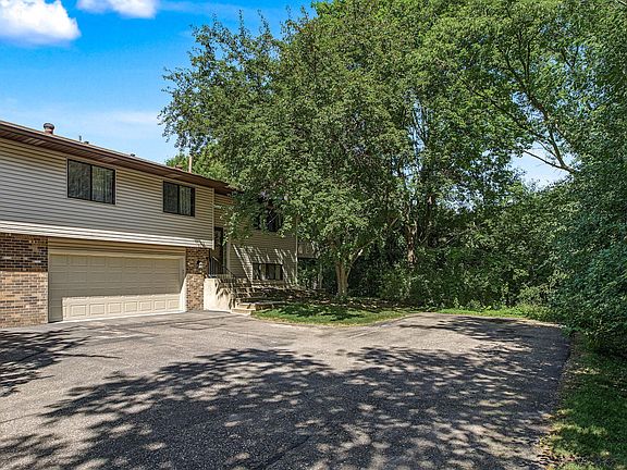 2nd image of 8445 Morgan Ln