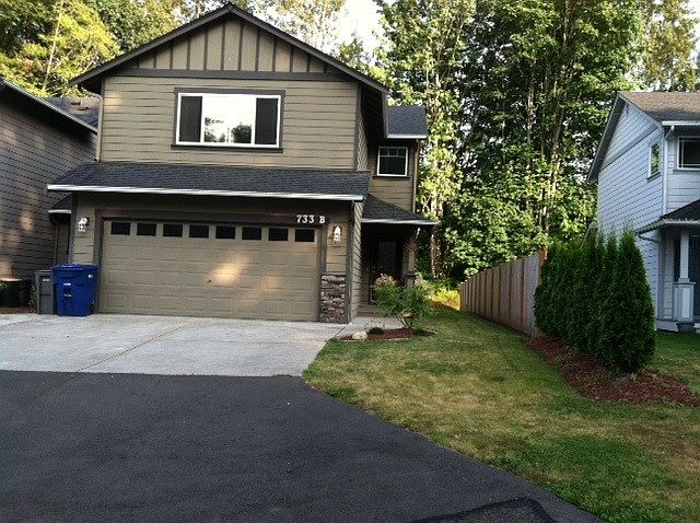 1st image of 733 84th Dr NE #B