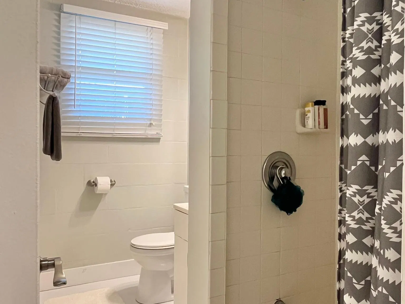427 Pau St — Photo 4