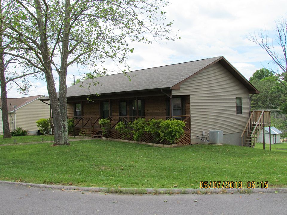 1st image of 115 Dogwood Ln E