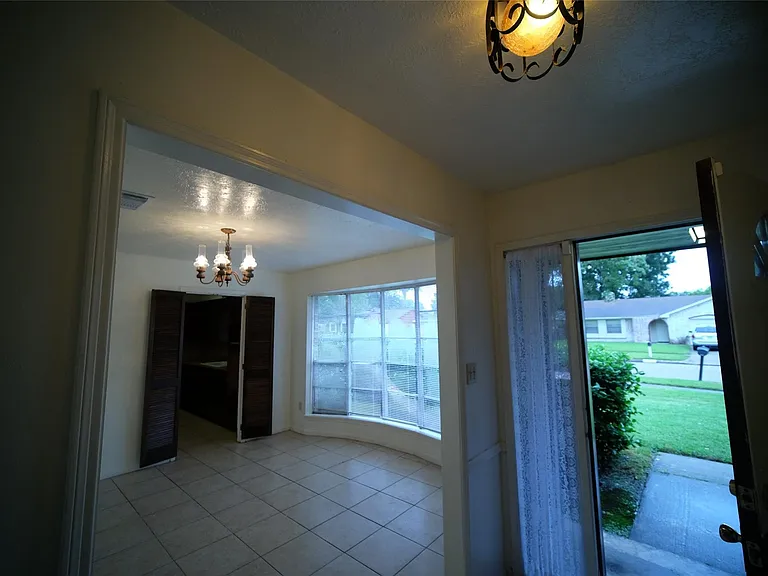 12403 Bexley Dr — Photo 4