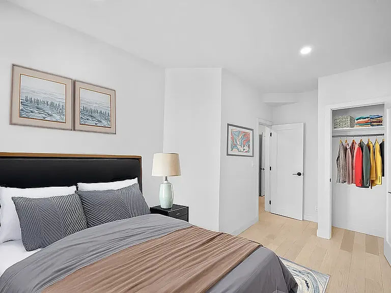 753 9th Ave #B3 — Photo 3