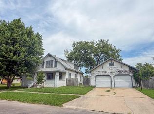 301 S Elm St, Iola, KS 66749