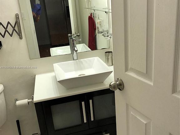 3rd image of 801 Brickell Bay Dr APT 1663