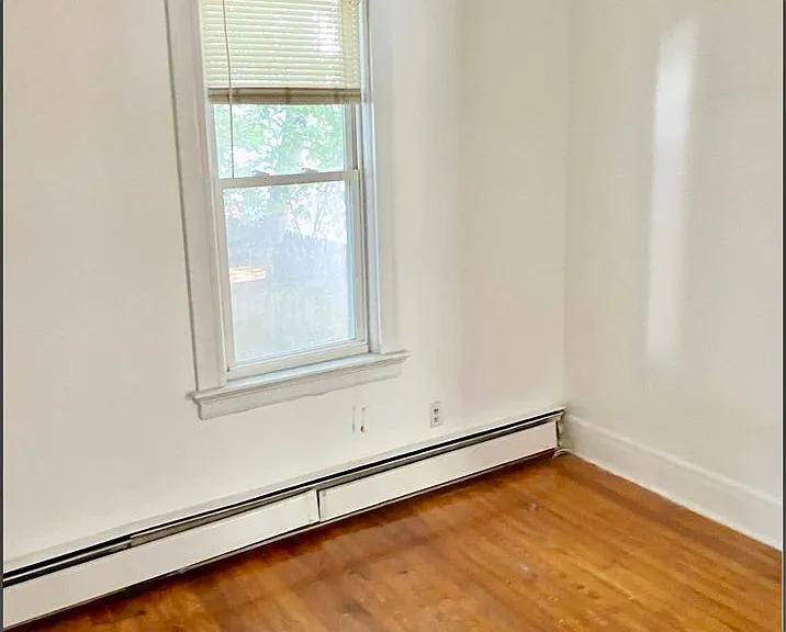 15 Glendale Avenue — Photo 7