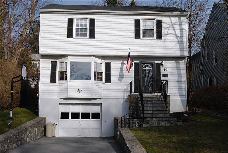 1st image of 19 Bellewood Ave