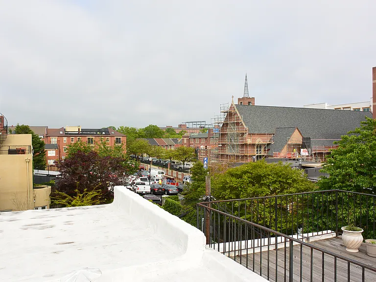 732 Light St #B — Photo 23
