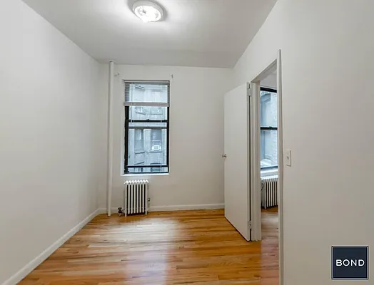 Rented by Bond New York | media 7