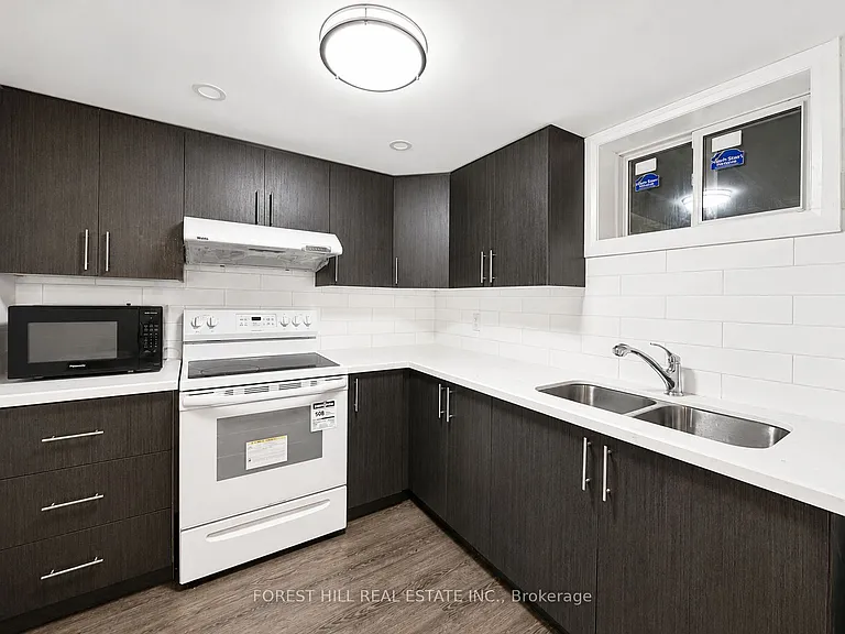 81 Farmbrook Rd #BASEMENT — Photo 3
