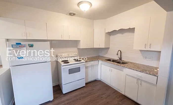 153 Carol Dr — Photo 3